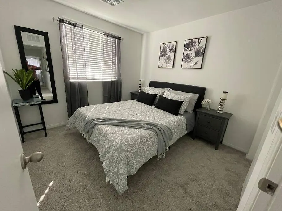 בית נופש לאס וגאס New,And Modern Home Close To The Strip